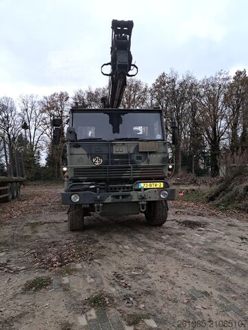 Standard tractor unit DAF 2300 (ex army)