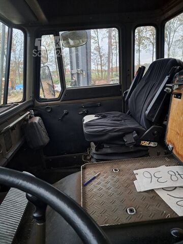 Standard tractor unit DAF 2300 (ex army)