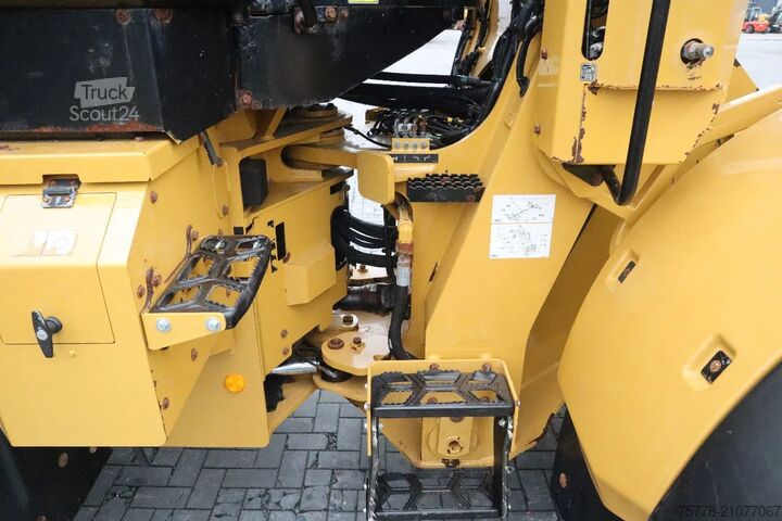 Lader Caterpillar 938 M | 2X BUCKET | JIB | FORKS | BSS | GOOD CO...