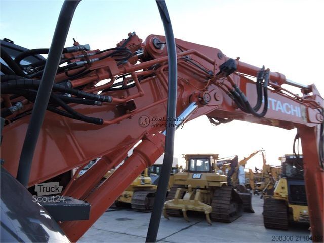 Εκσκαφέας ερπυστριοφόρος HITACHI ZX135