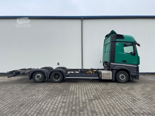 Caminhão jumbo MERCEDES-BENZ 2548 LnR Big Space Öl-Retarder Standklima Jumbo