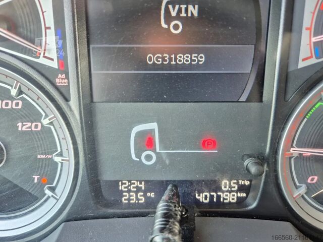 Nevarne snovi DAF XF 450 FT SUPER SPACE CAB ADR