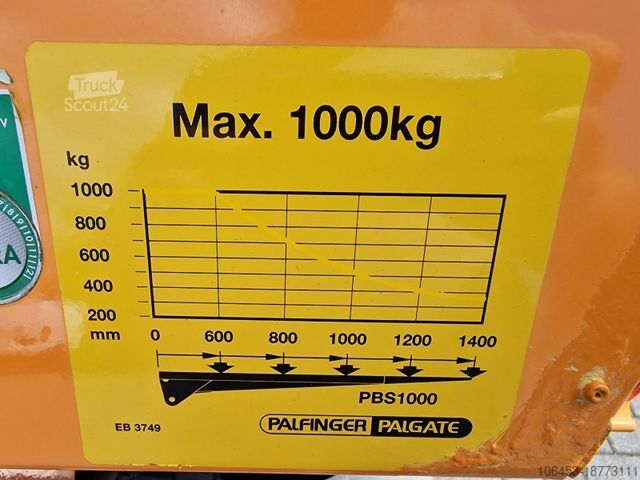 Skriňová dodávka MERCEDES-BENZ DB Vario 813D Koffer/LDW/Seiten-Tür/Klima/47 TKM