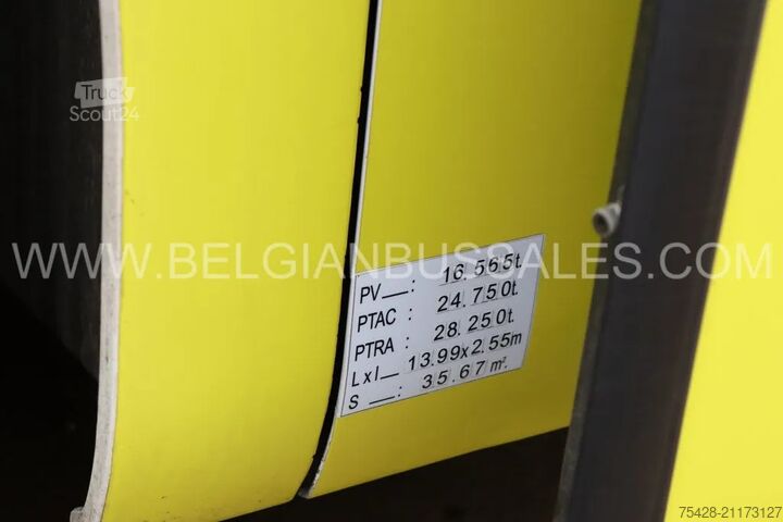 Autocarro de turismo Mercedes Tourismo 17 RHD /Full Options / Lift