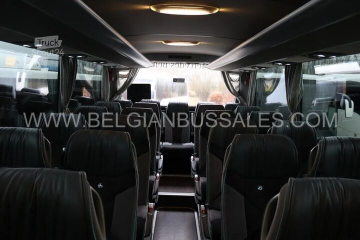 Autocarro de turismo Mercedes Tourismo 17 RHD /Full Options / Lift