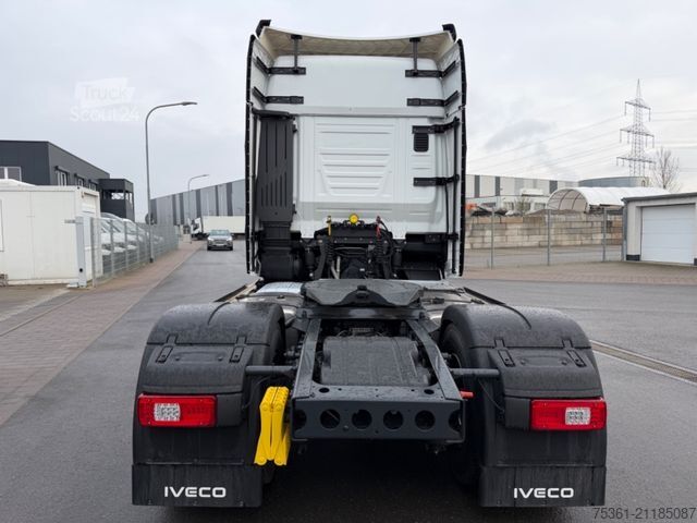 Trattore stradale standard IVECO S Way 500 Retarder Doppel Tank Standklima E6
