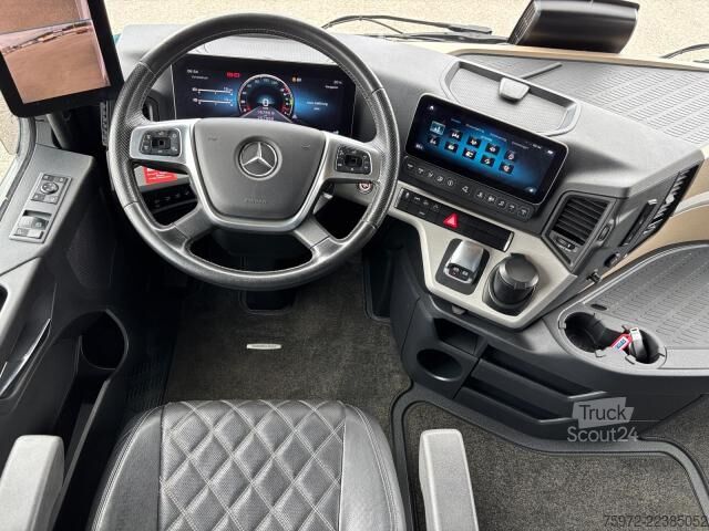Dobozos teherautó  Actros 2553LL LENK/LIFT
