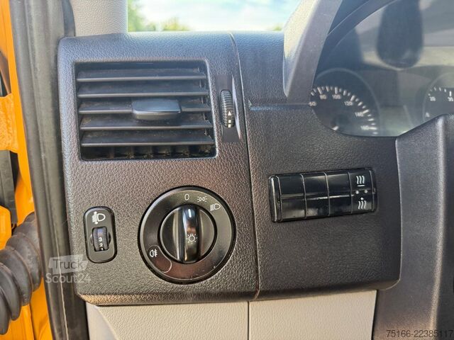 شاحنة صغيرة بيك أب MERCEDES-BENZ 313 CDI Doka 7-Sitzer  Pritsche 3,30 m*AHK 3 TO.