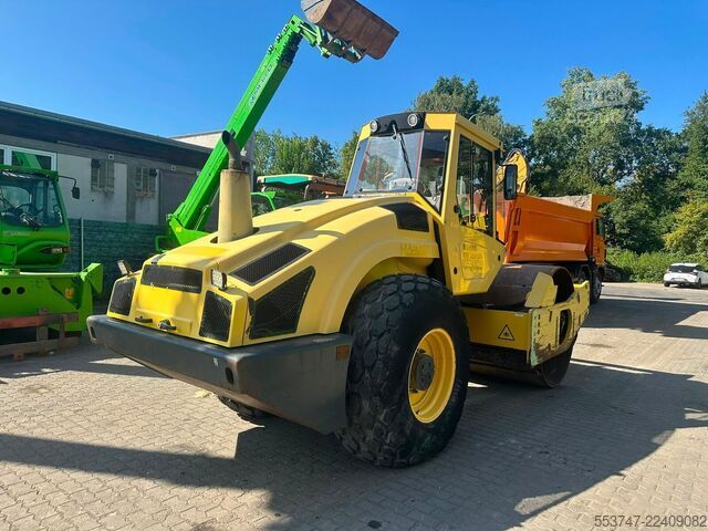 Rouleau seul BOMAG BW 213 DH-4