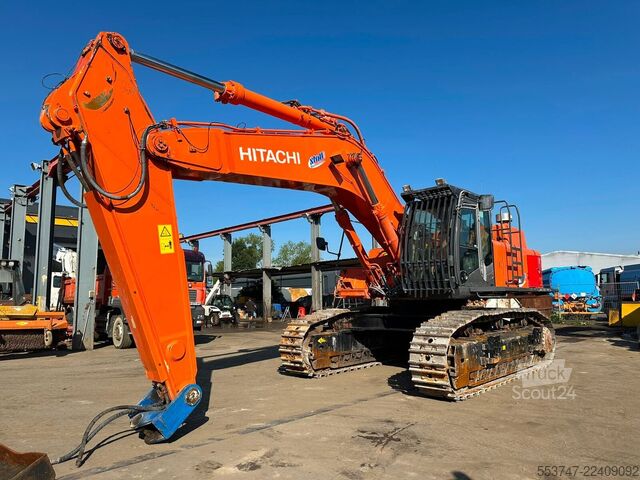 Kúszó földkiemelő gép Hitachi ZX520 LCH-3