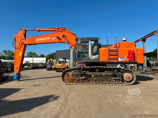 Kúszó földkiemelő gép Hitachi ZX520 LCH-3