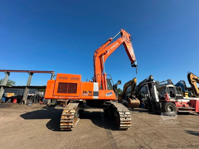 Kúszó földkiemelő gép Hitachi ZX520 LCH-3