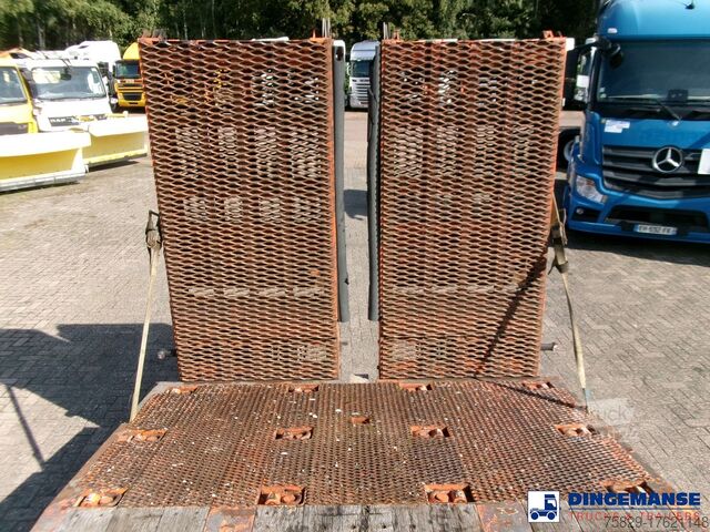 Caricatore semi basso King 3-axle semi-lowbed trailer 44T + ramps