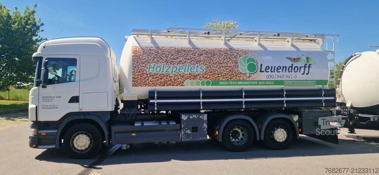 стандартный седельный тягач SCANIA SILO mit Anhänger für Holzpellets