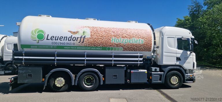 стандартный седельный тягач SCANIA SILO mit Anhänger für Holzpellets