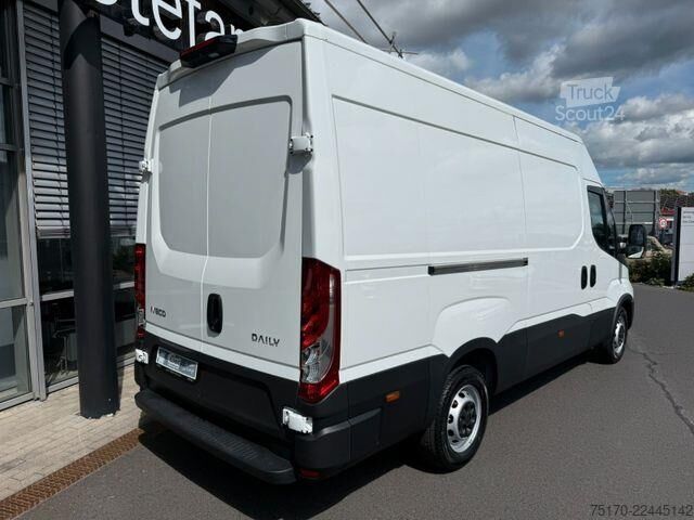 Stationvogn med højt tag Iveco Daily 35S14 V Y ASC-Ausbau Kastenwagen *R 3.520*
