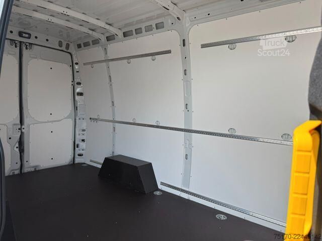 Stationvogn med højt tag Iveco Daily 35S14 V Y ASC-Ausbau Kastenwagen *R 3.520*