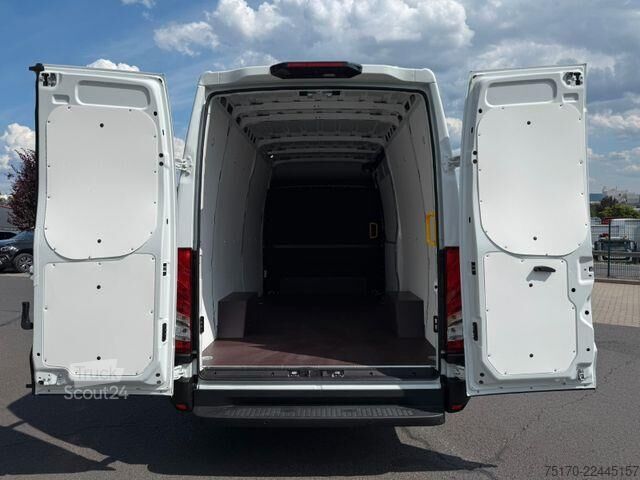 Stationvogn med højt tag Iveco Daily 35S16H3.0A8 V Y ASC-Ausbau Kastenwagen