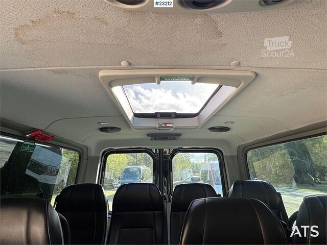 Minibüs Mercedes-Benz Sprinter Minibus – 11 seats – Two sets of tires