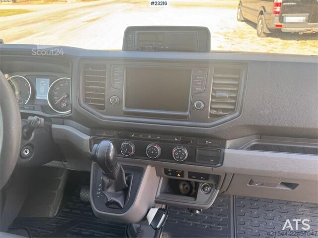 Minibuss VW Crafter Minibus – 10 seats – 4x4 -Wheelchair lift