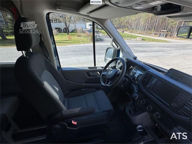 Minibuss VW Crafter Minibus – 10 seats – 4x4 -Wheelchair lift