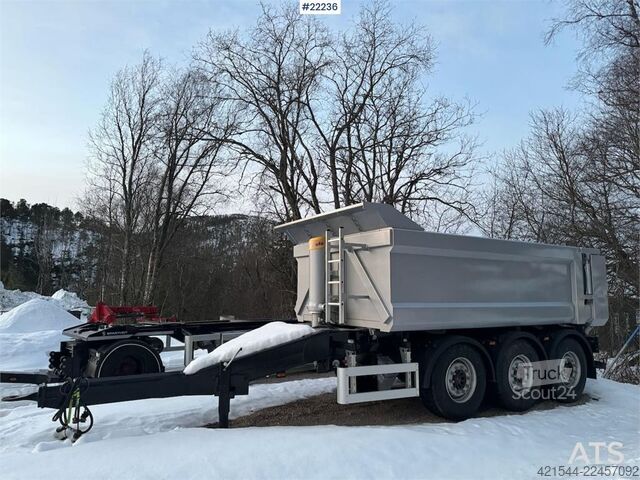 Ovox trijų ašių priekaba  Ovox triple-axle trailer