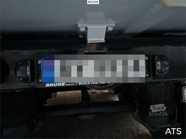 Ovox trijų ašių priekaba  Ovox triple-axle trailer