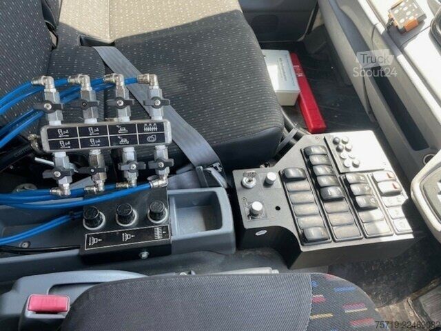 Furgon Mitsubishi Fuso Canter 7,5t Brock SL 140/2