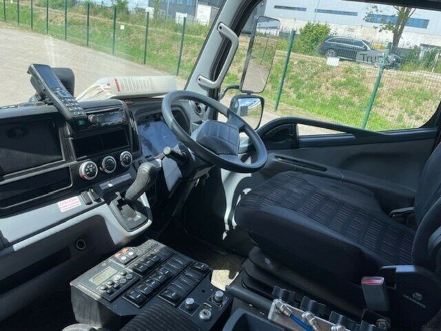 Furgon Mitsubishi Fuso Canter 7,5t Brock SL 140/2