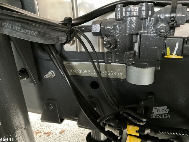 Vuilniswagen DAF FAG XD 300 Geesink 20m³