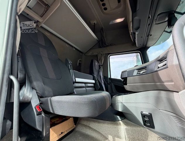 Standard tractor unit DAF XF 480 FT NGD ONLY 377.000 KM PARK AIRCO 2X TANK