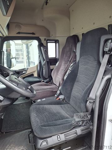 LKW-Fahrgestell MERCEDES-BENZ 2540 L Actros 6x2 Fahrschule 5-Sitzer Liftachse