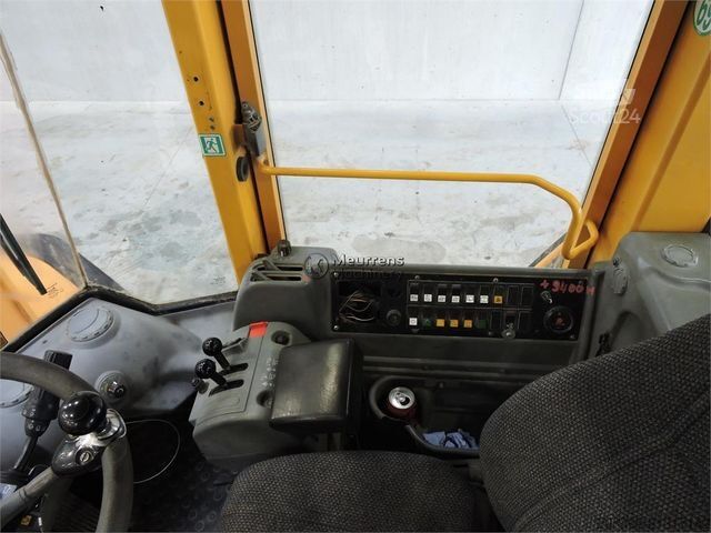 Încărcător pe roți VOLVO L150E