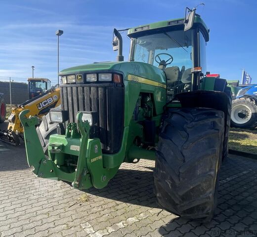 Traktor John Deere 8100