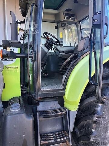 Tractor CLAAS Arion 630