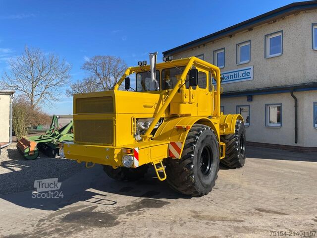 Traktor Kirovets K700A V8