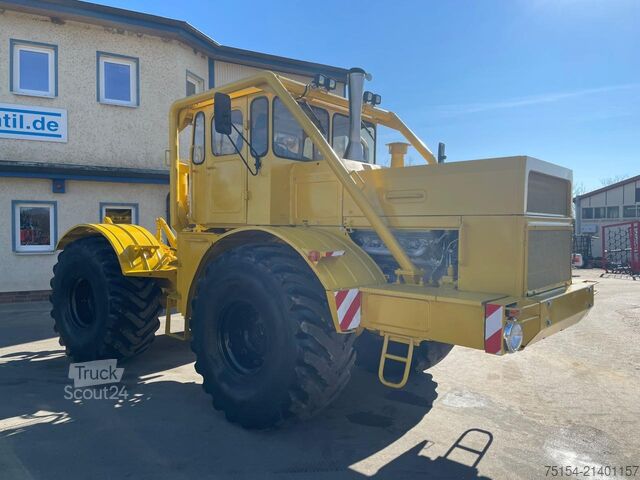 Traktor Kirovets K700A V8