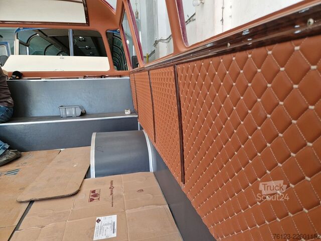 Minibüs MERCEDES-BENZ Vorgänger Sprinter O 319 Samba mit Faltdach AC