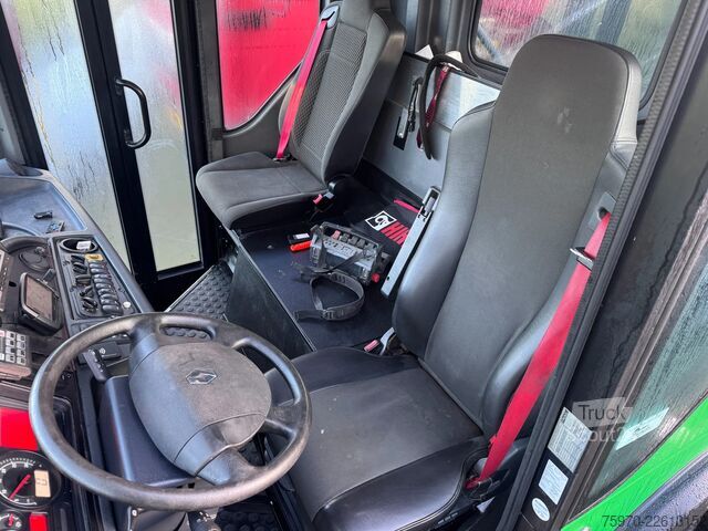 Vinç kamyonu Renault D 320 6X2 HIAB 111 + REMOTE / RETARDER 161.692km