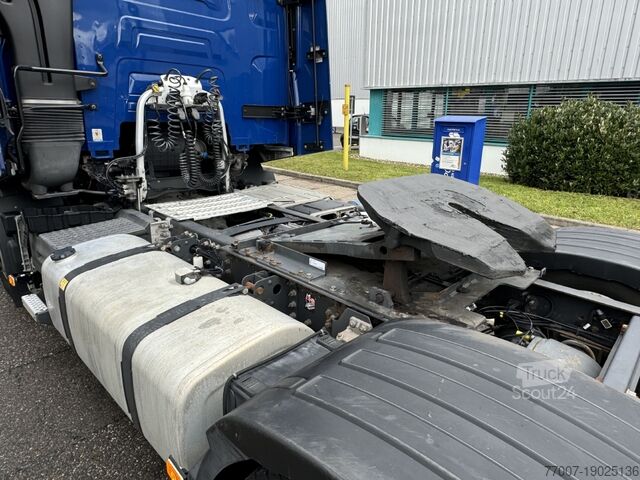 Volume SZM X-Low Renault T460 X-Low 2-Tanks Hubsattel Standklima