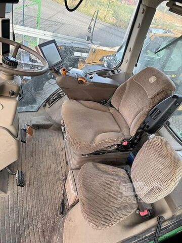 Ciągnik John Deere 8320RT