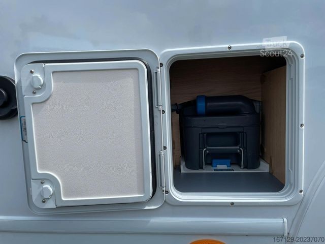 Alcove camper LMC Tourer Alkoven A 690 FIAT (für 6 Personen)