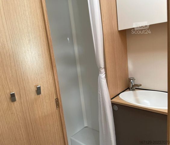 Alcove camper LMC Tourer Alkoven A 690 FIAT (für 6 Personen)