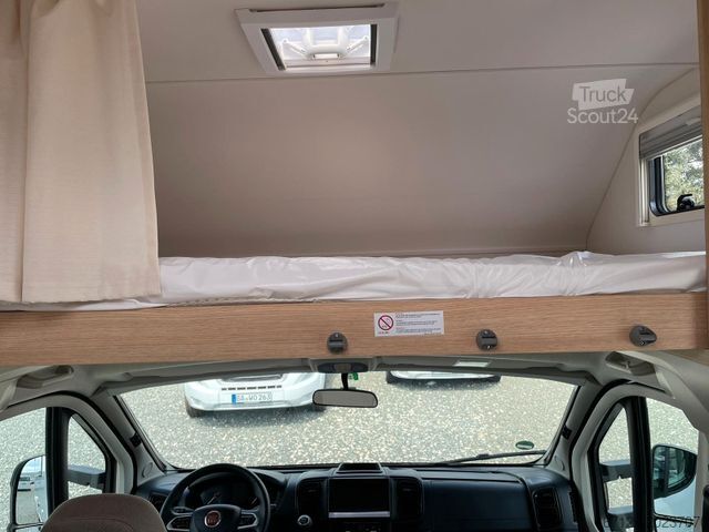 Autorulotă cu alcovă LMC Tourer Alkoven A 690 FIAT (für 6 Personen)