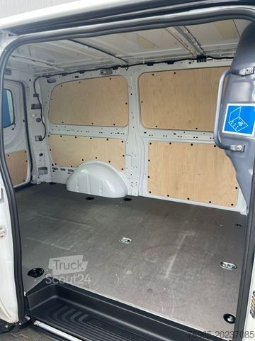 Dobozos furgon MERCEDES-BENZ Vito 114 LANG 9G 4x4 KLIMA NAVI TEMPOMAT KAMERA