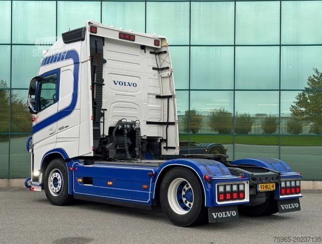 Trattore stradale standard VOLVO FH 500 RETARDER GLOBETROTTER XL 2x TANKS SPECIAL