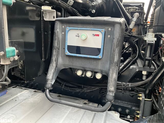 Автомобил за събиране на отпадъци DAF FAN CF 290 Euro 6 Hiab 21 Tonmeter laadkraan