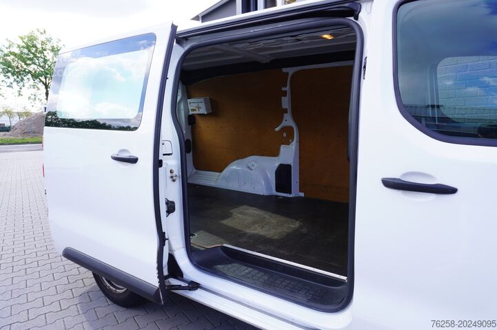 Tovornjak z zabojnikom Peugeot Expert 2.0 BlueHDI 122PK L3 EURO 6 - Airco - Na...