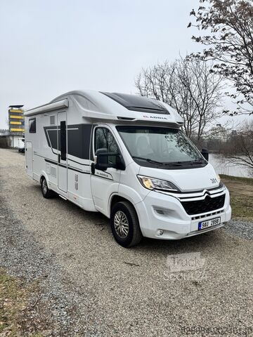 Camping-car semi-intégré Adria Matrix M 670 SL
