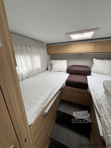 Camping-car semi-intégré Adria Matrix M 670 SL